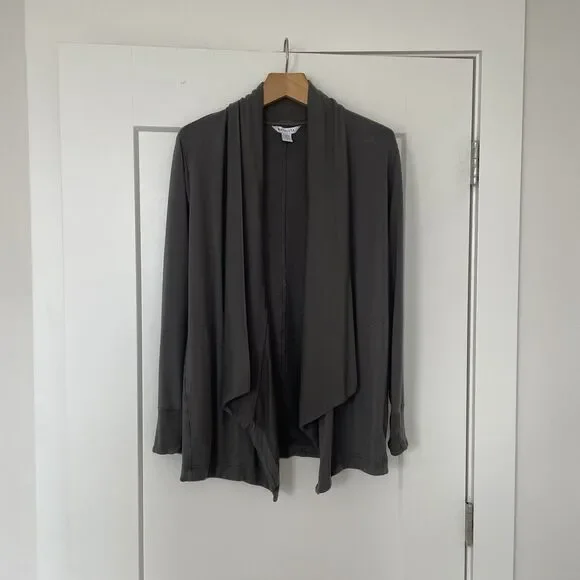 ATHLETA Pranayama Restore Wrap in Mortar Mushroom Gray Tencel Blend Size S - Picture 2 of 10